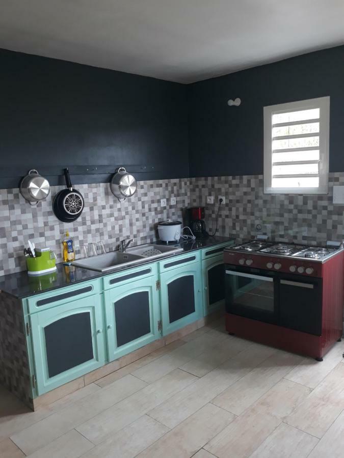 La case à coco Petite Île Extérieur photo
